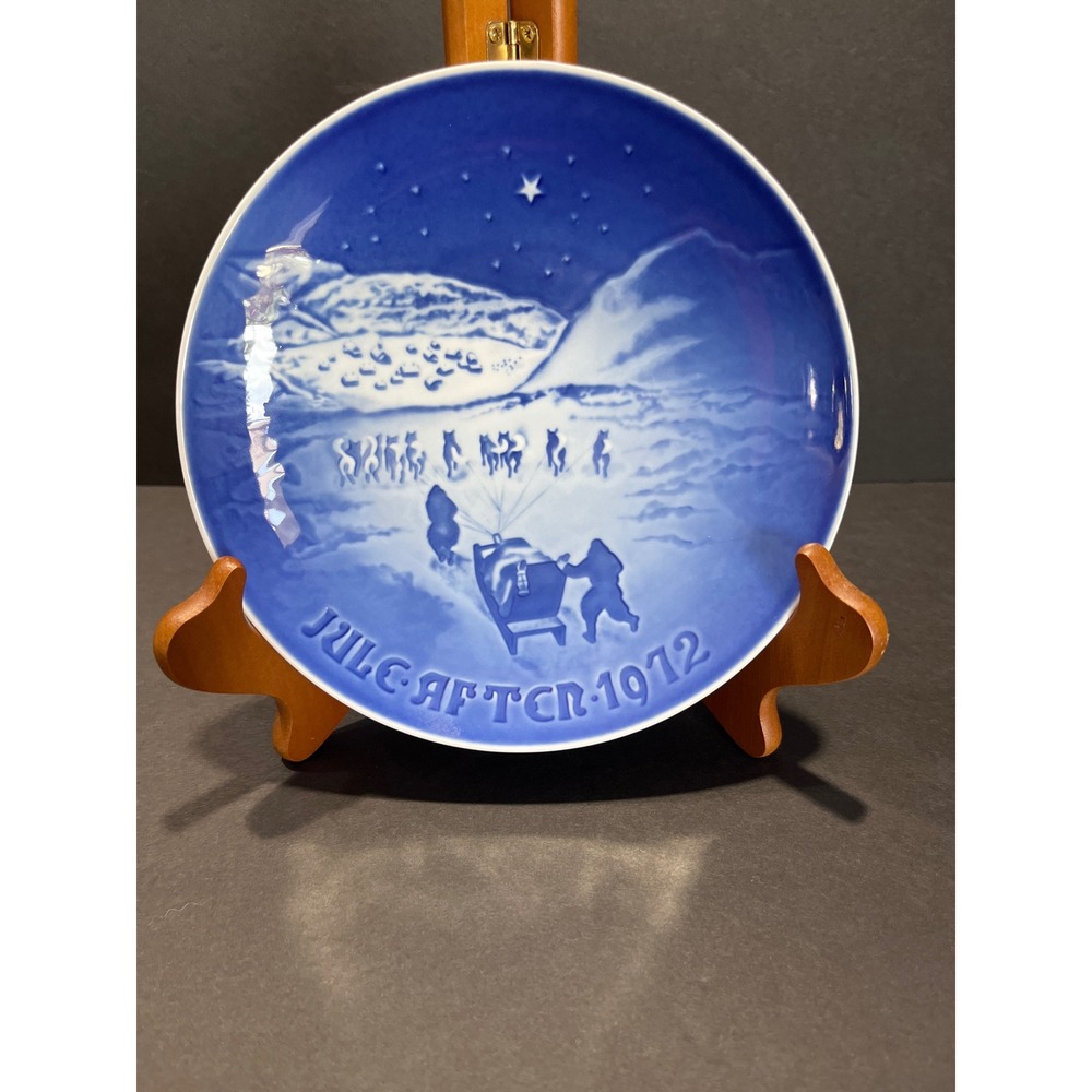 Bing & Grondahl 1972 Christmas in Greenland Porcelain Plate B&G 8000/9072 Blue